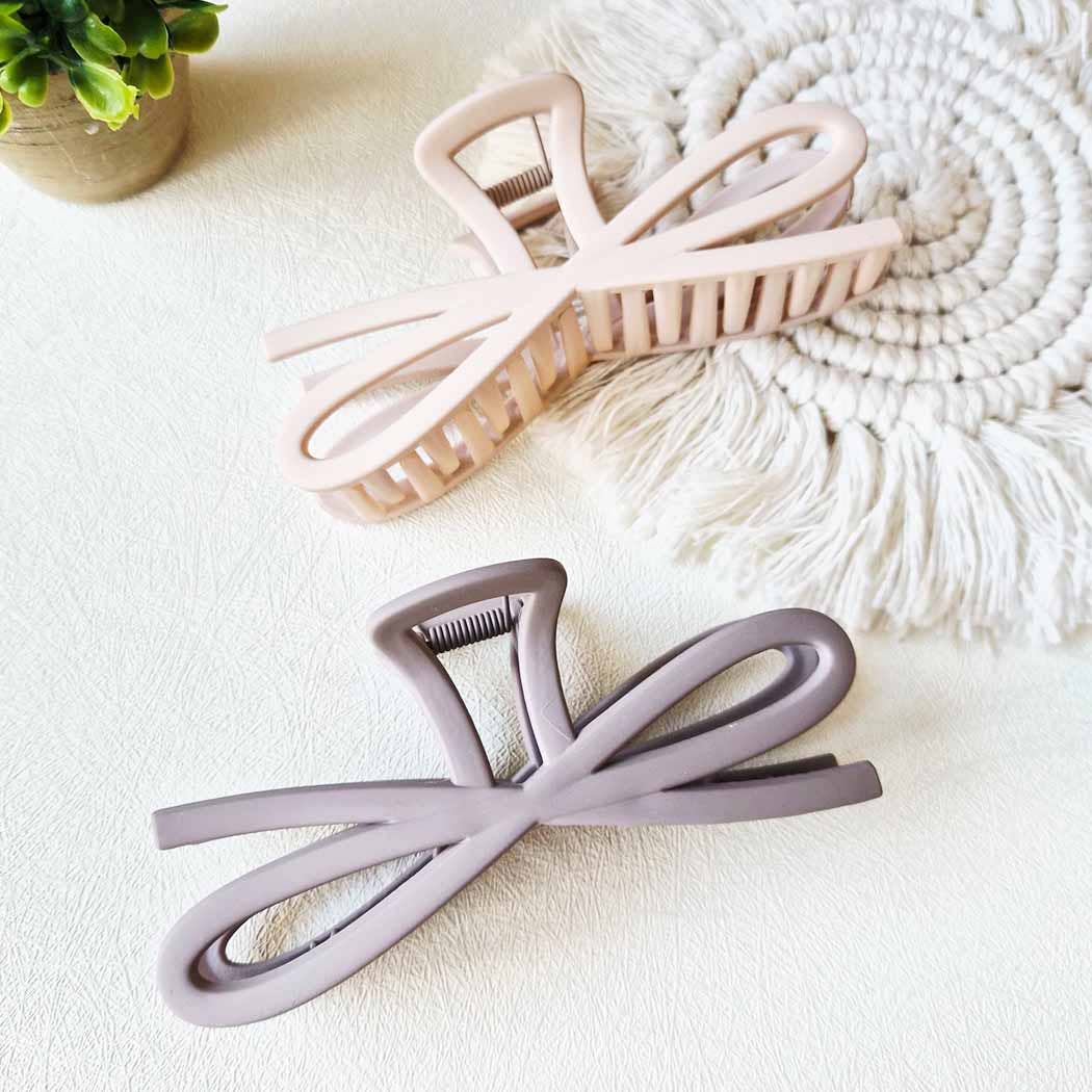 Jumbo Matte Bow Shape Hair Claw: ASSORTED COLOR / ONE SIZE(12)