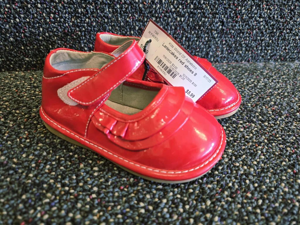 Size 8 red shoes Laniecakes
