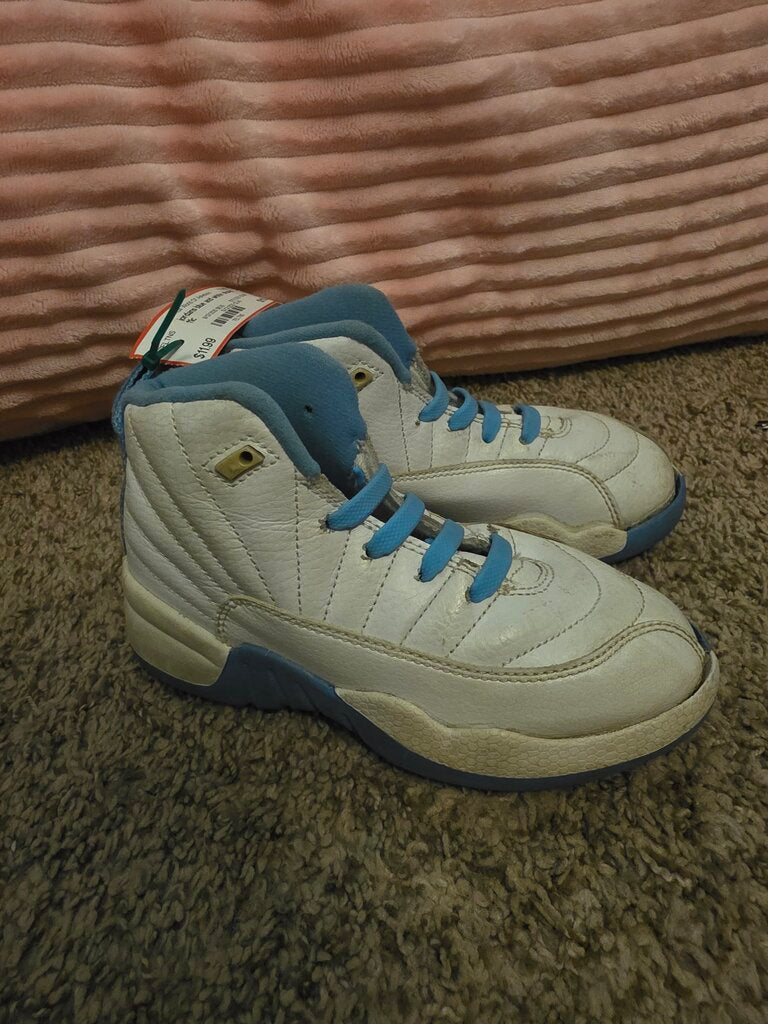 blue and white shoes size 11c