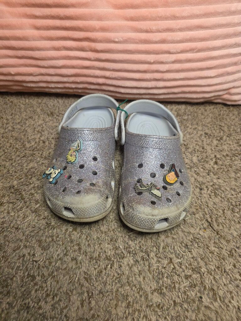 Glitter clearance (glitter faded on toes) size 3 Junior