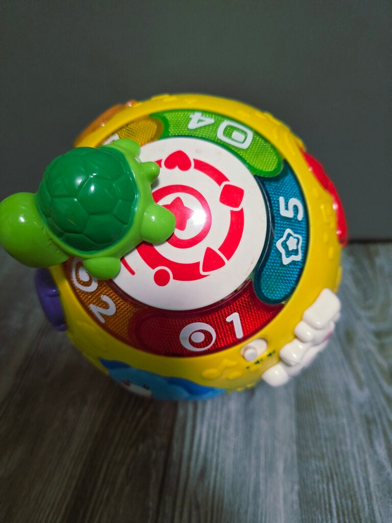 VTech Wiggle & Crawl Ball