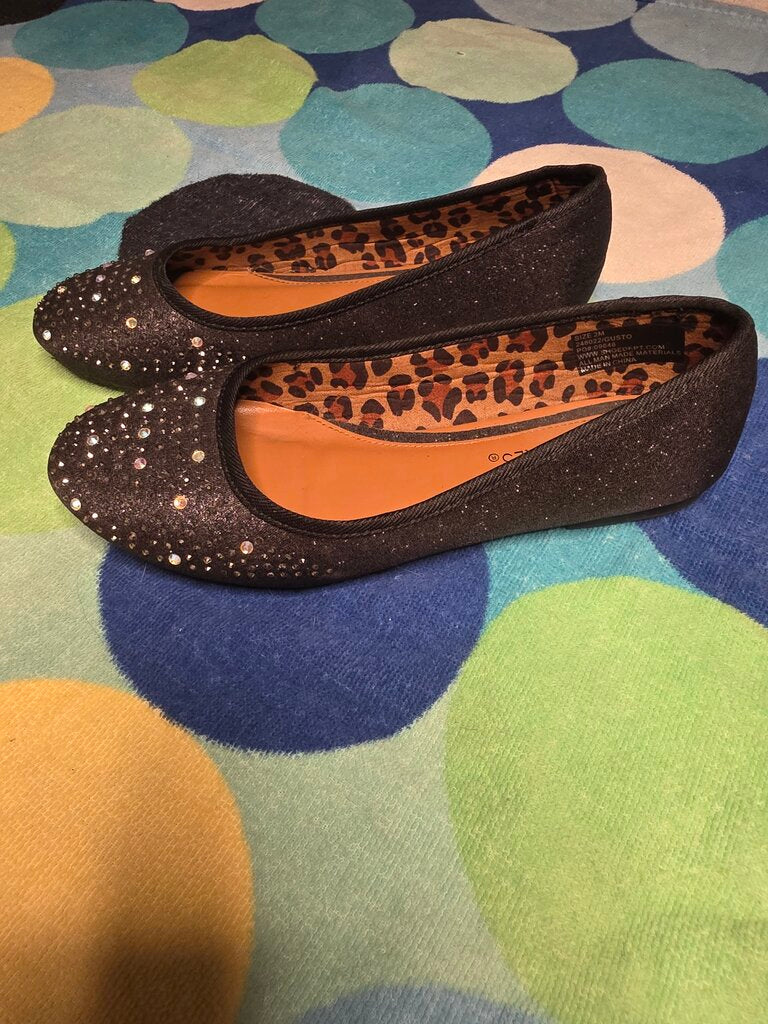 Size 2M black rhinestone slippers Hot Cakes
