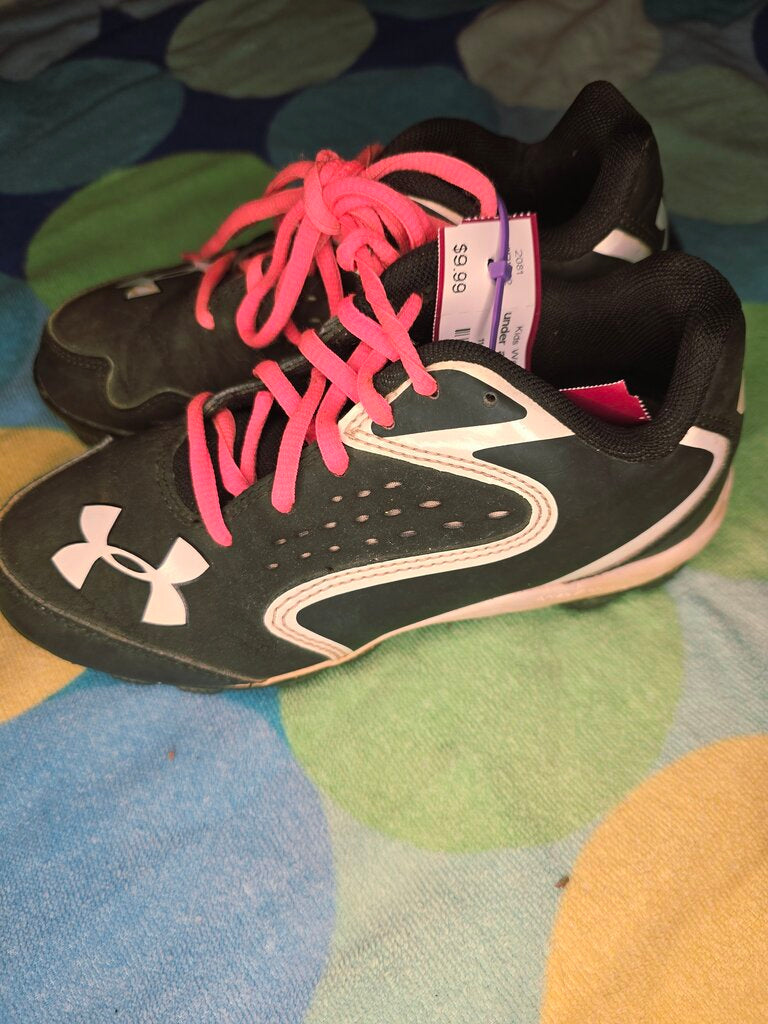 Size 1Y cleats Under Armour