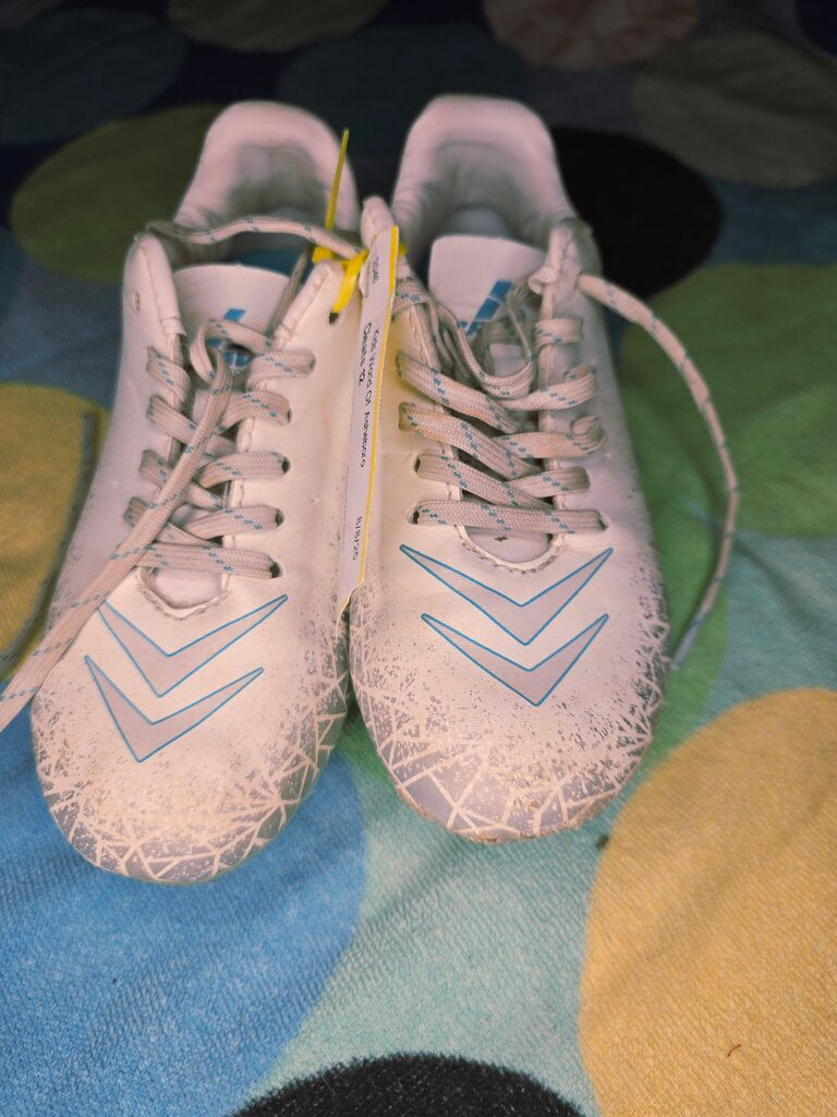 Size 12 Cleats Brave