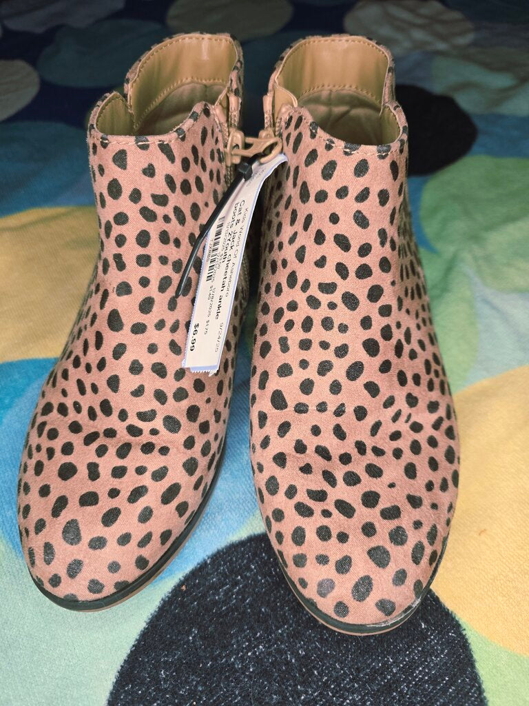 Size 12Y cheetah boots Cat&Jack