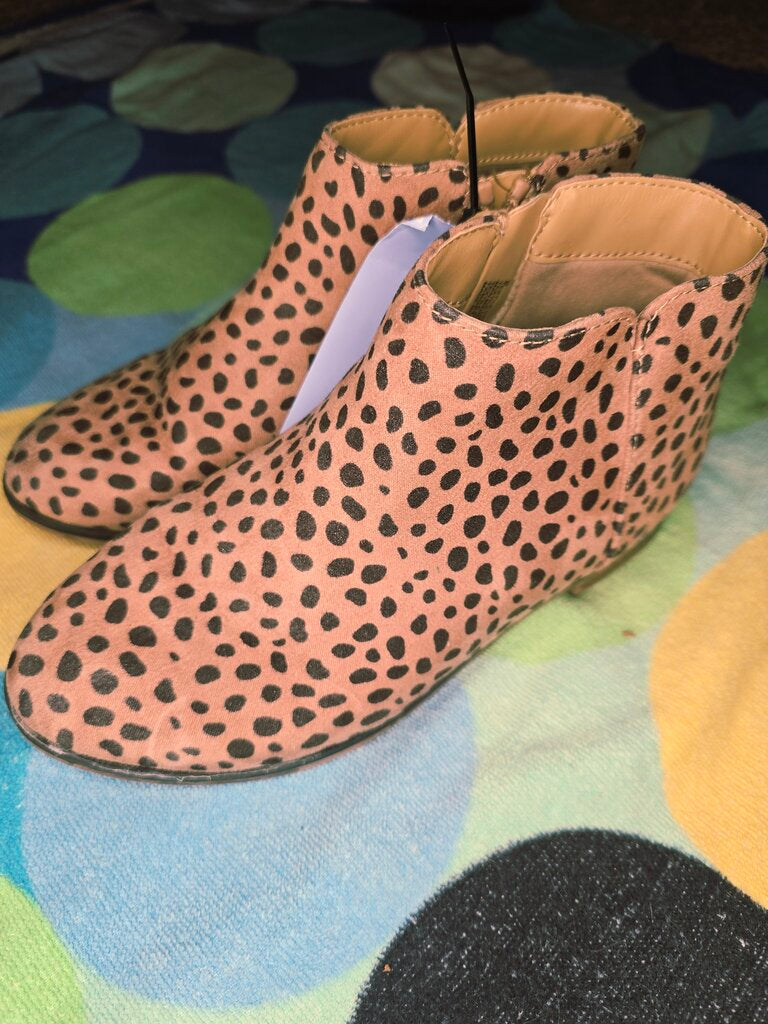 Size 12Y cheetah boots Cat&Jack
