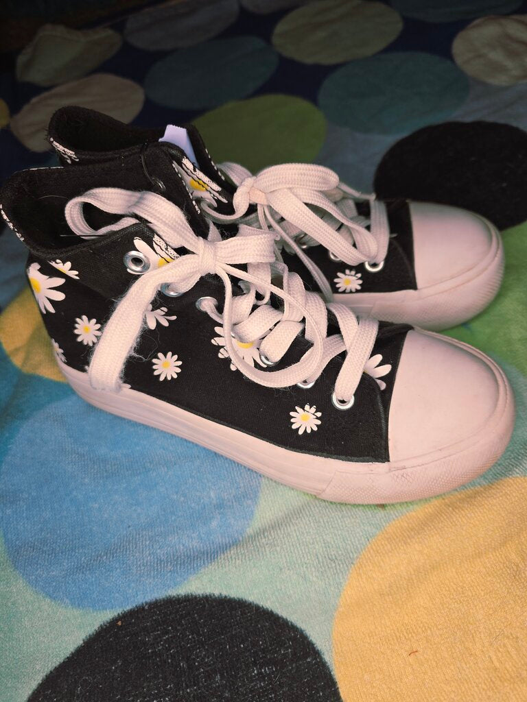 Size 2Y Black daisies Mudd