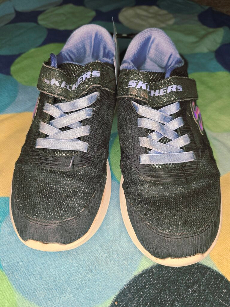 Size 3Y Black/purple wave Sketchers
