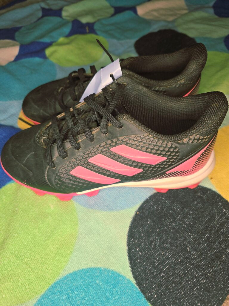 Size 3.5 pink/blk cleats Adidas