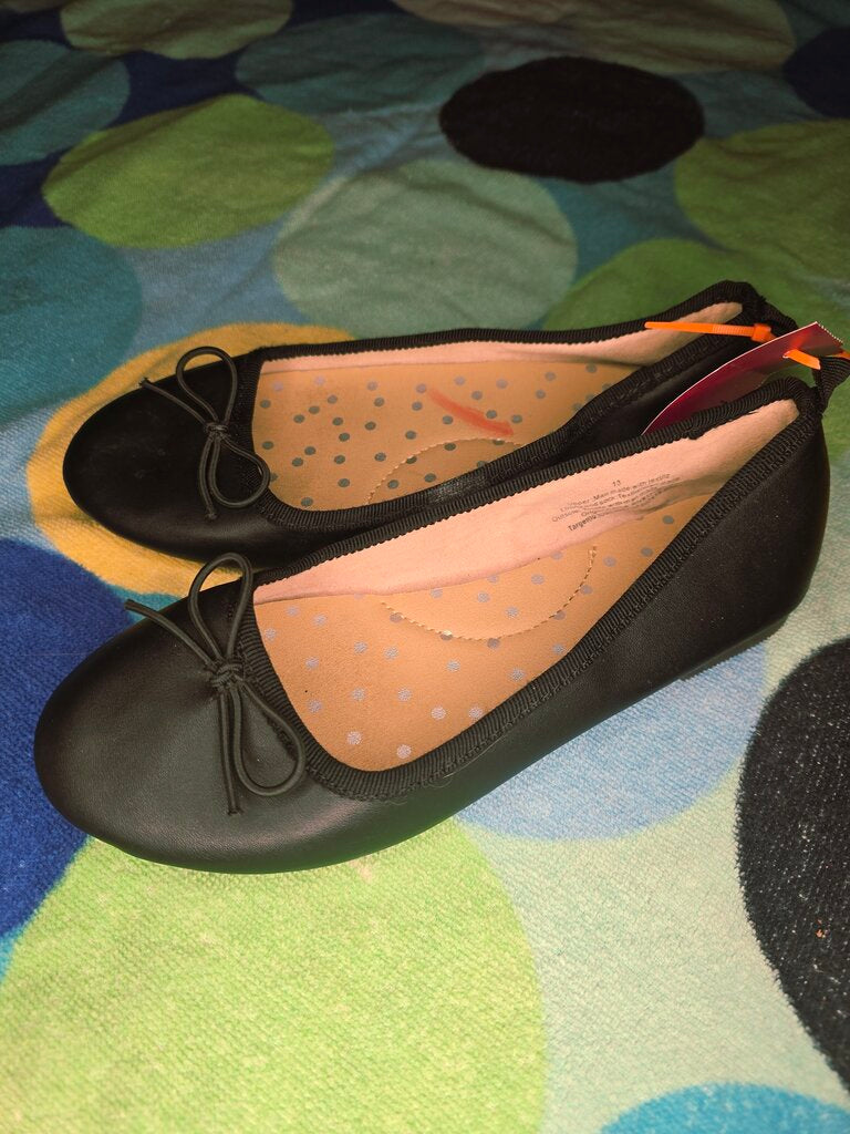 Size 13 blk slippers Cat&Jack