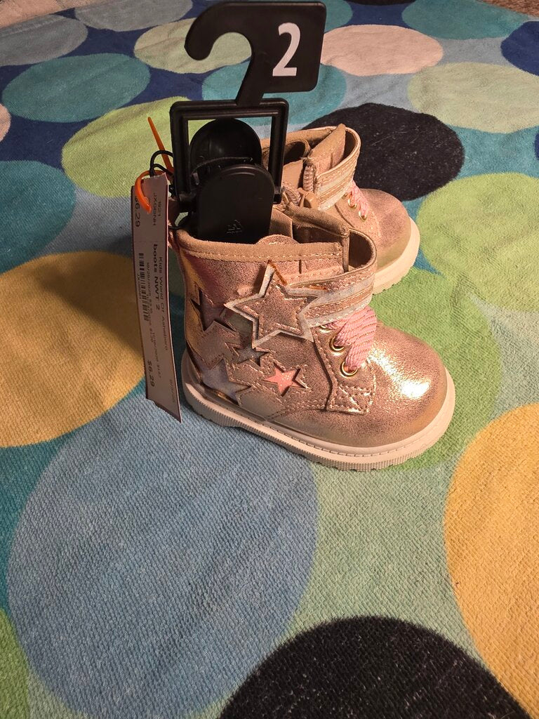 Size 2 boots NWT wonder nation