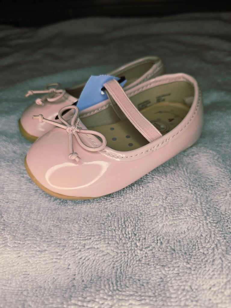 Size 4 pink slippers Wonder Nation