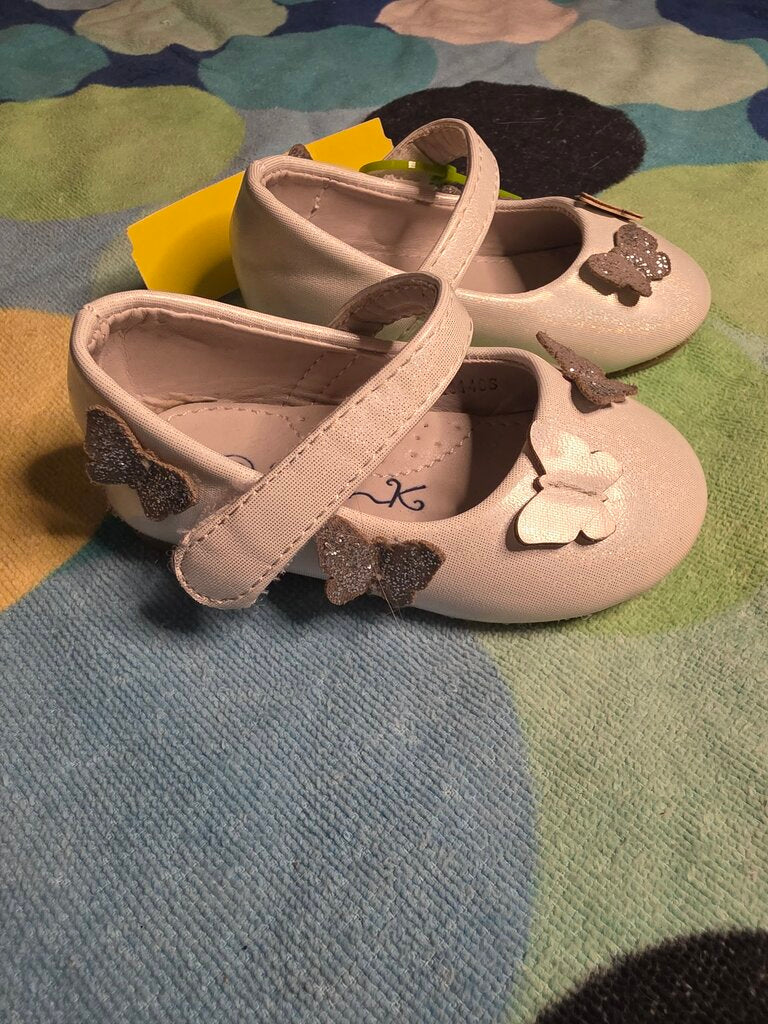 Size 4 white butterfly slippers