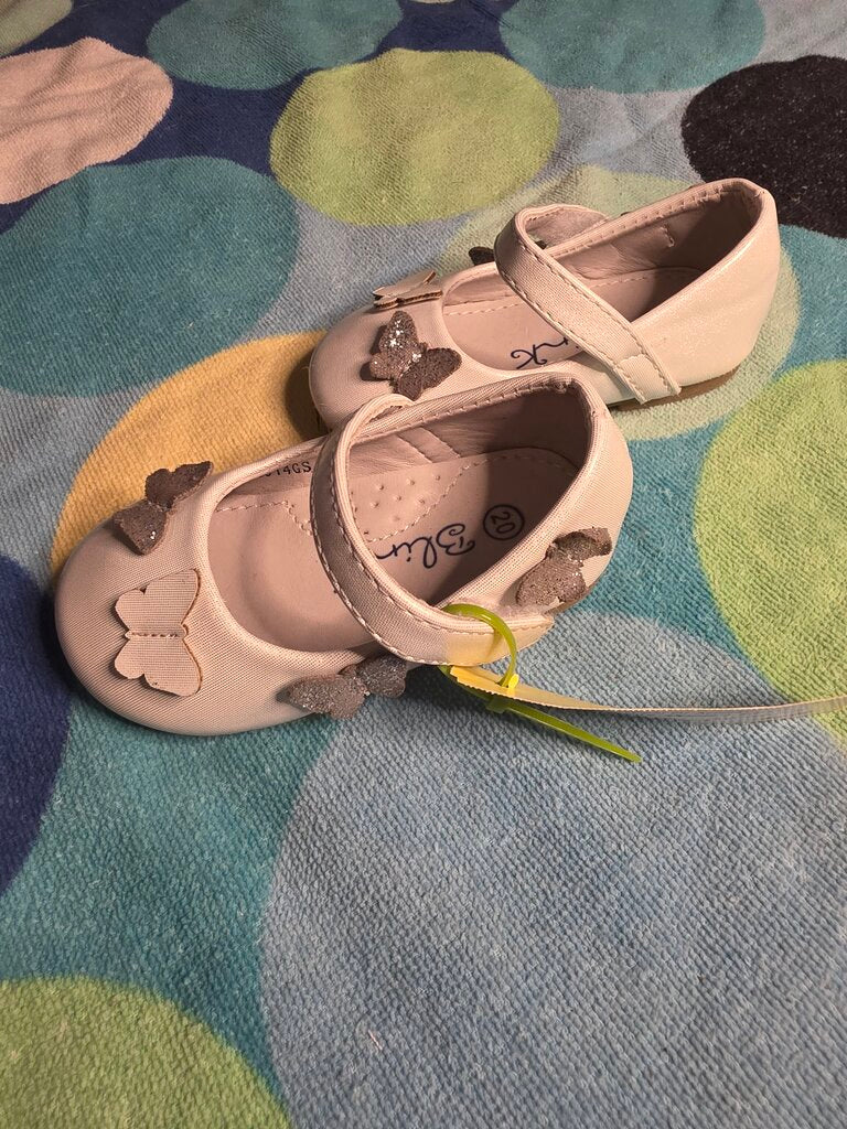 Size 4 white butterfly slippers