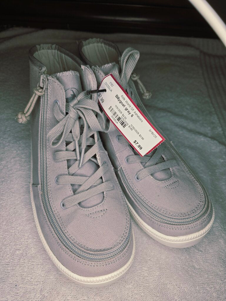 Size 6 youth gray Billygoat