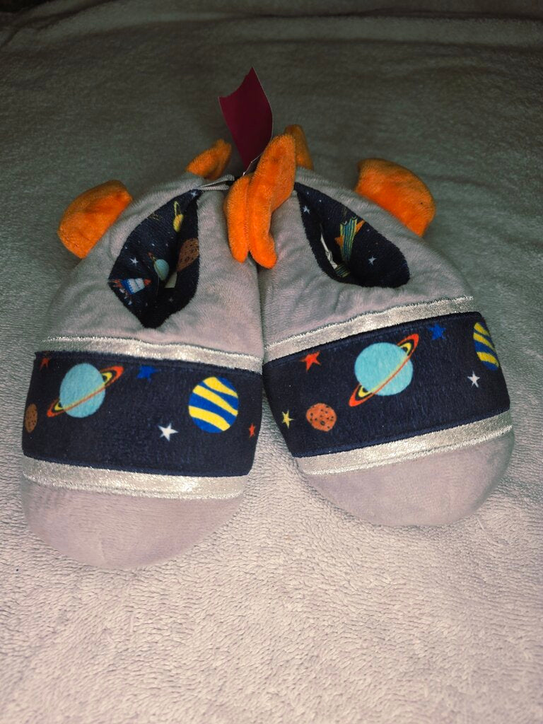 Size 7/8 rocket bedroom shoes