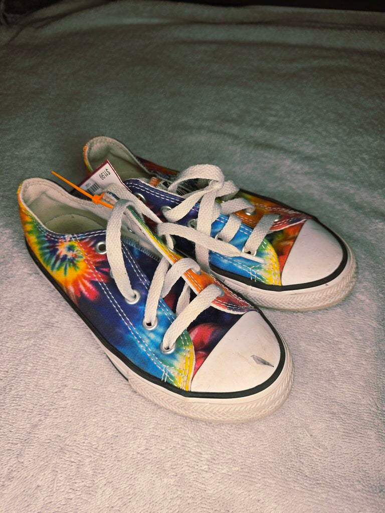 Size 12 tie dye Converse