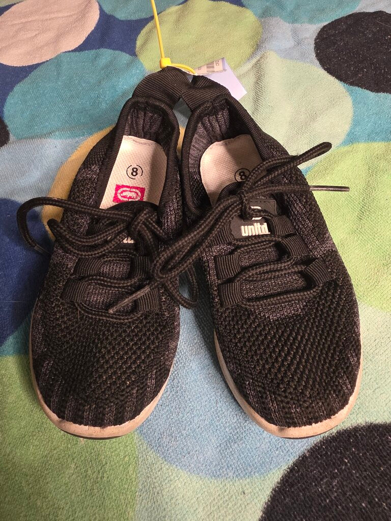 Size 8 Unltd black tennis shoes