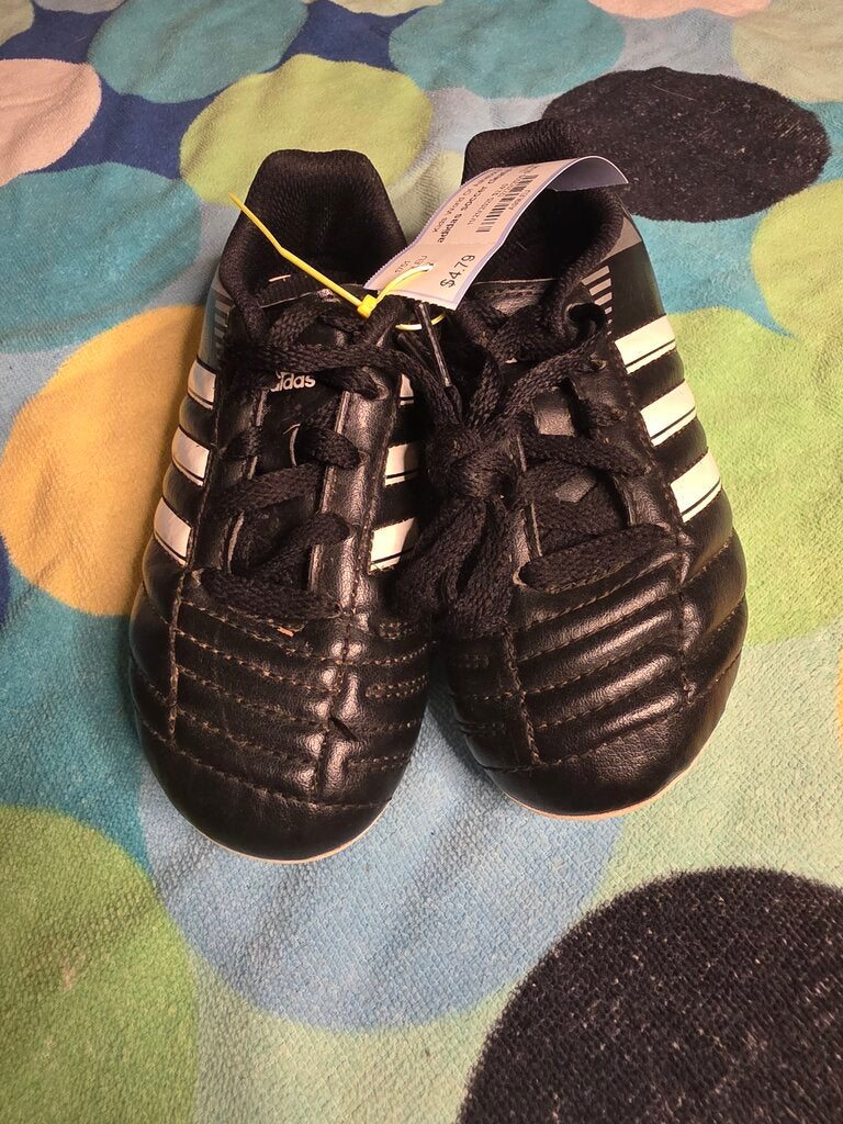 Size 11 soccer cleats Adidas