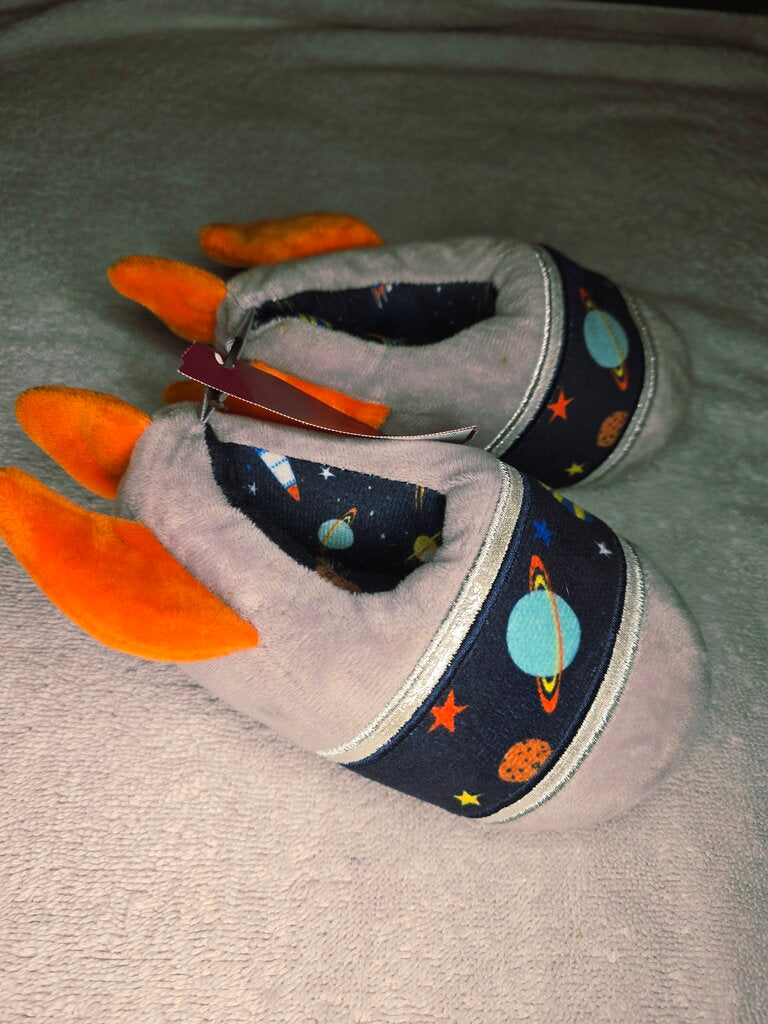 Size 5/6 rocket bedroom shoes