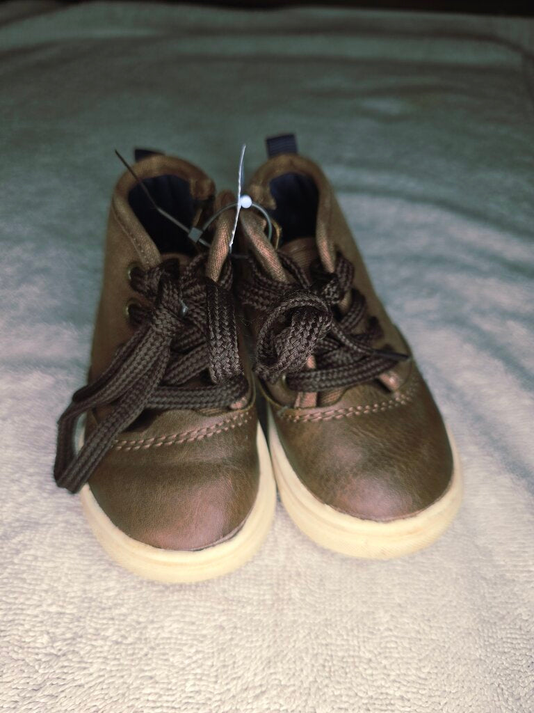Size 4 brown boots Carters