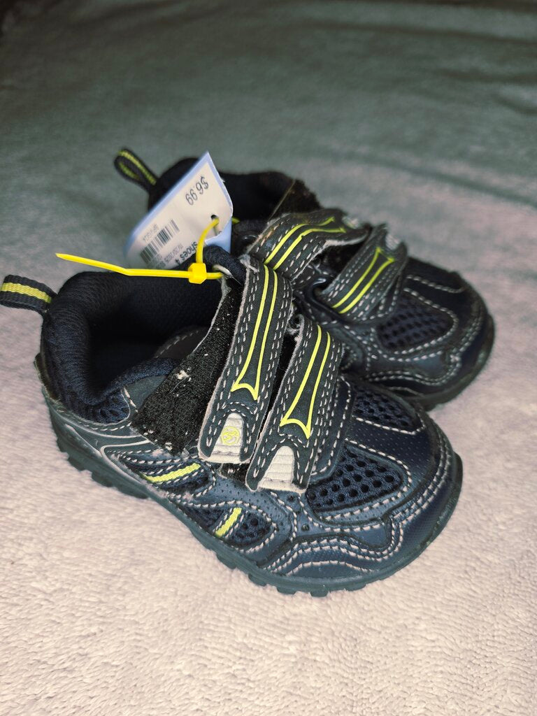 Size 4 navy & green shoes Stride Rite