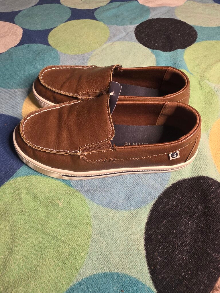 Size 1Y brown slip on Sperry