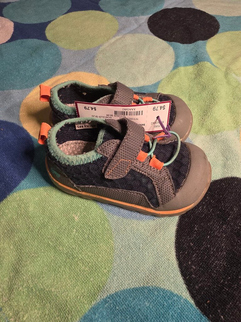 Size 7 blue/gray/teal See Kai Run