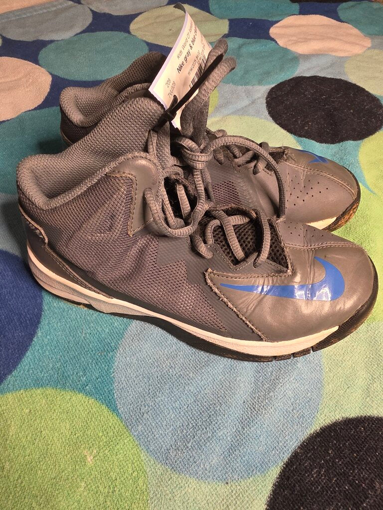 Size 13 gray & blue clearance Nike