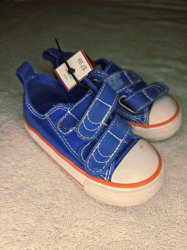 Size 5 blue converse