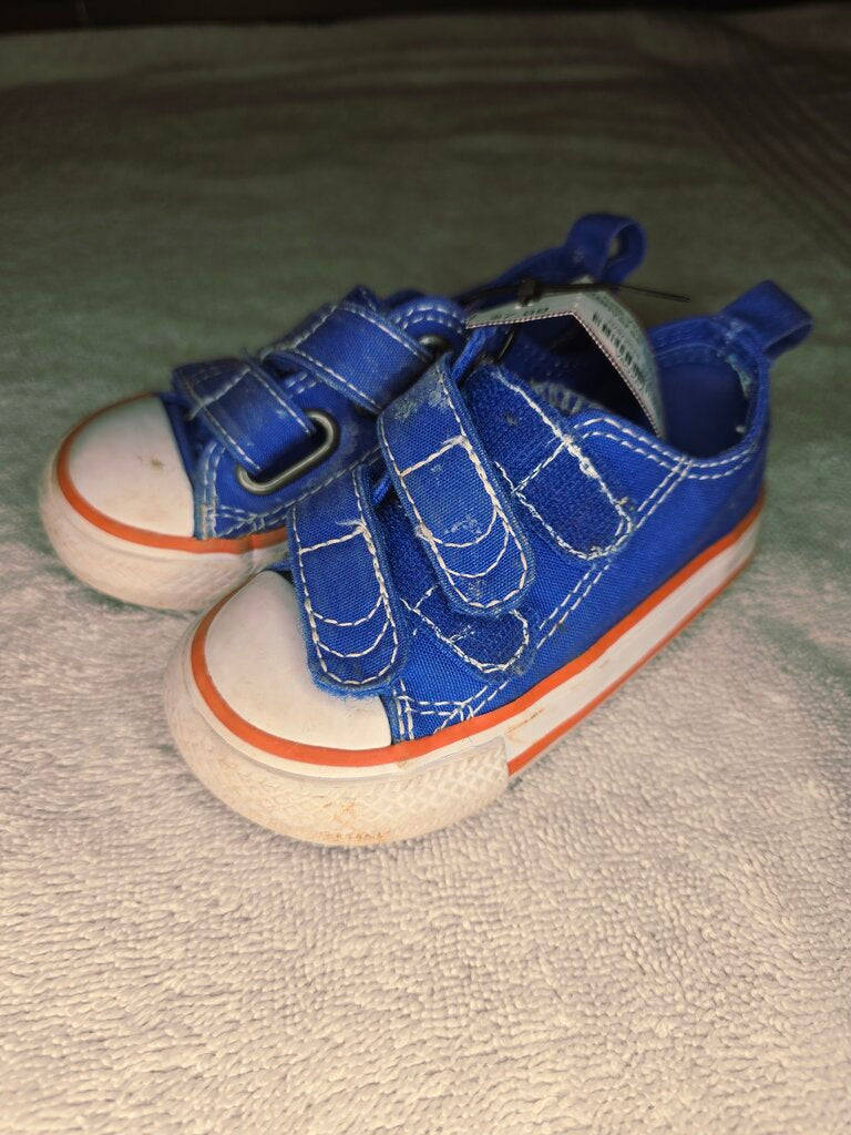 Size 5 blue converse