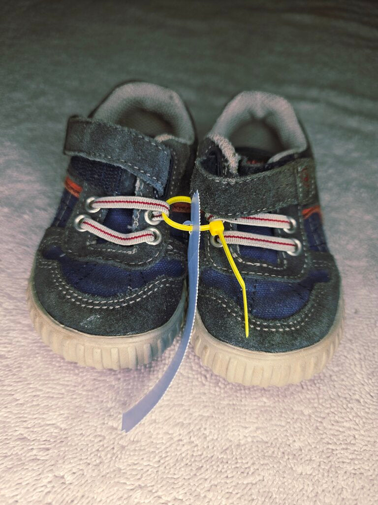 Size 4 navy & red shoes Stride Rite