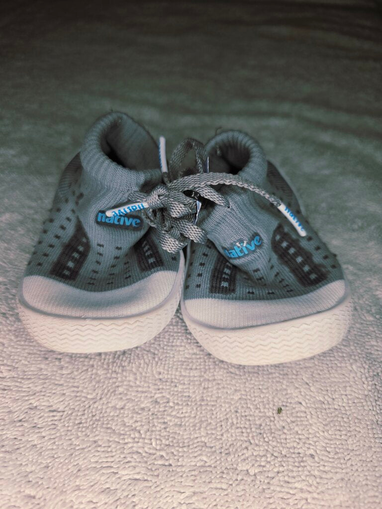 Size 2 gray nonslip sock shoes Natives