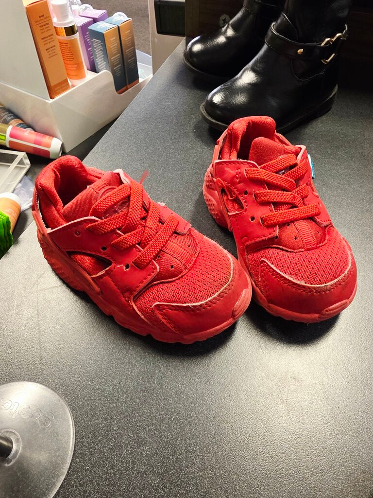 Nike Huarache Run Triple Red