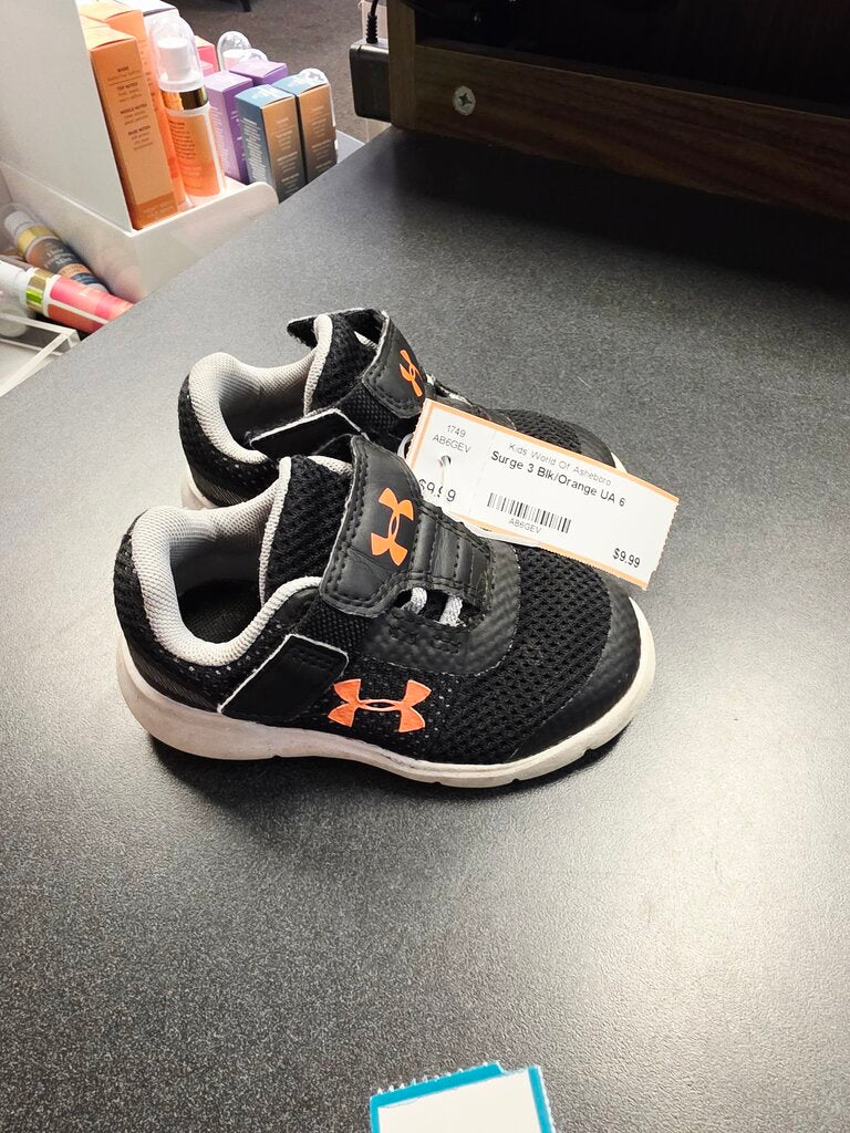 Surge 3 Blk/Orange UA