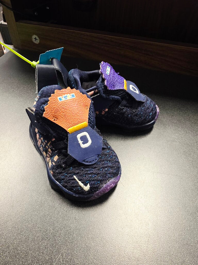 sparkle Lebron Monstars nikes