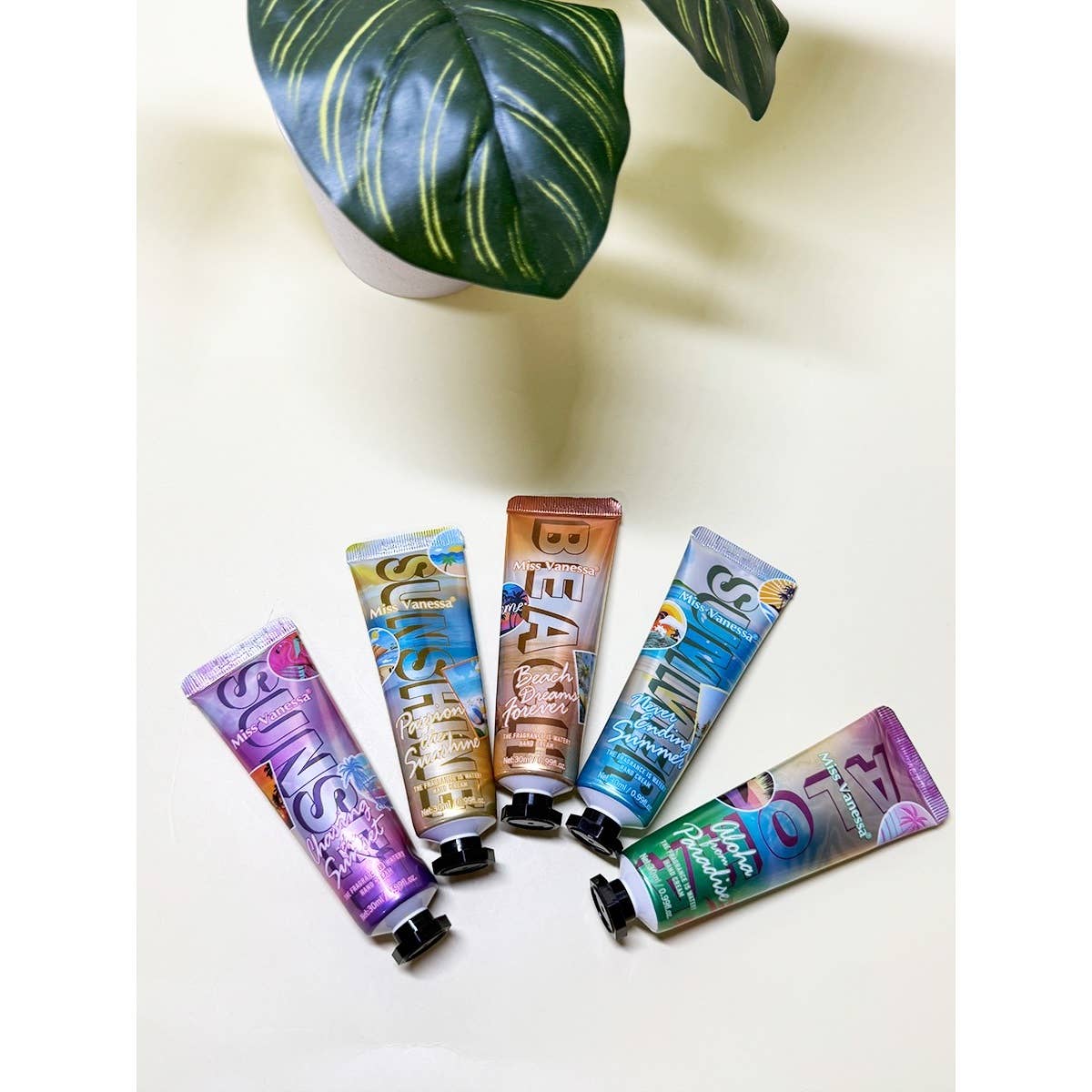 The lightly Scented Hand Cream: Assorted Color / ONE SIZE(1)