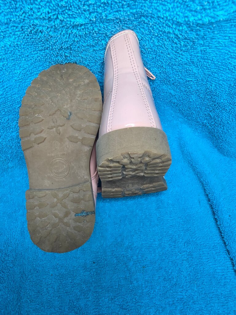 9 Pink Unicorn Boots