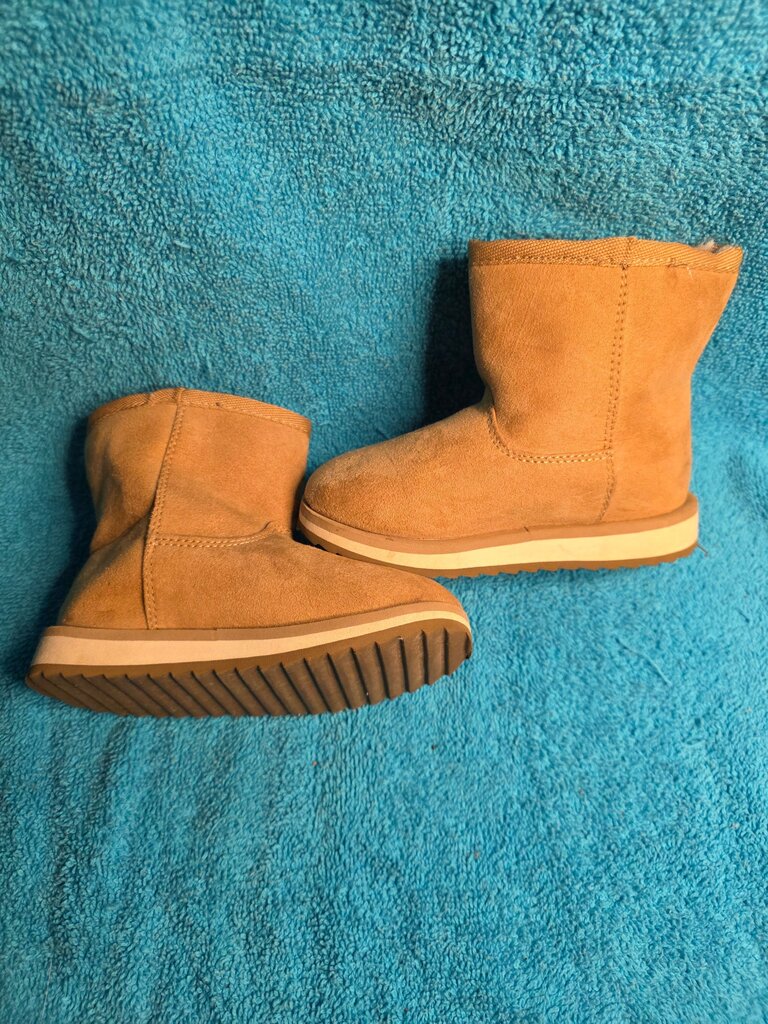 8 Tan Suede Infant Boots