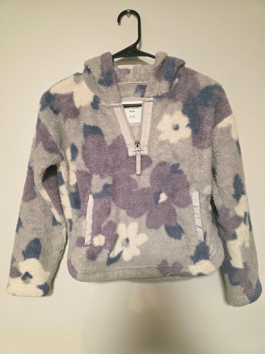 9/10 Abercrombie kids Fleece Pullover