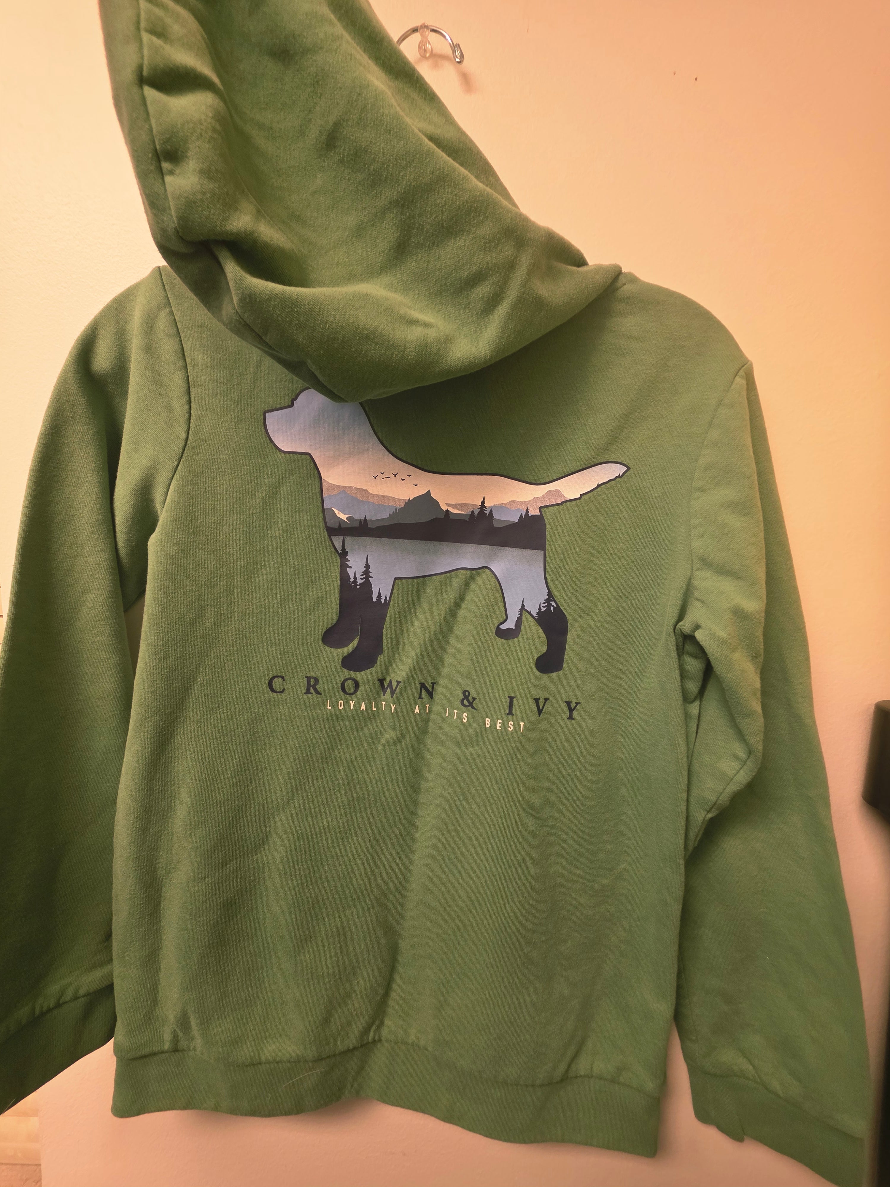 Med Hoodie Crown & Ivy