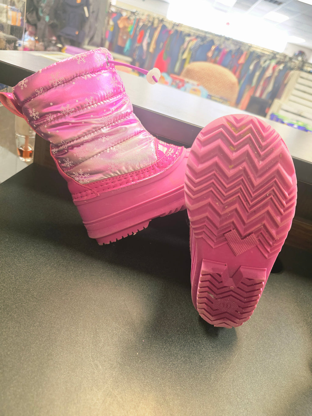 11 Pink Snow Boots Totes